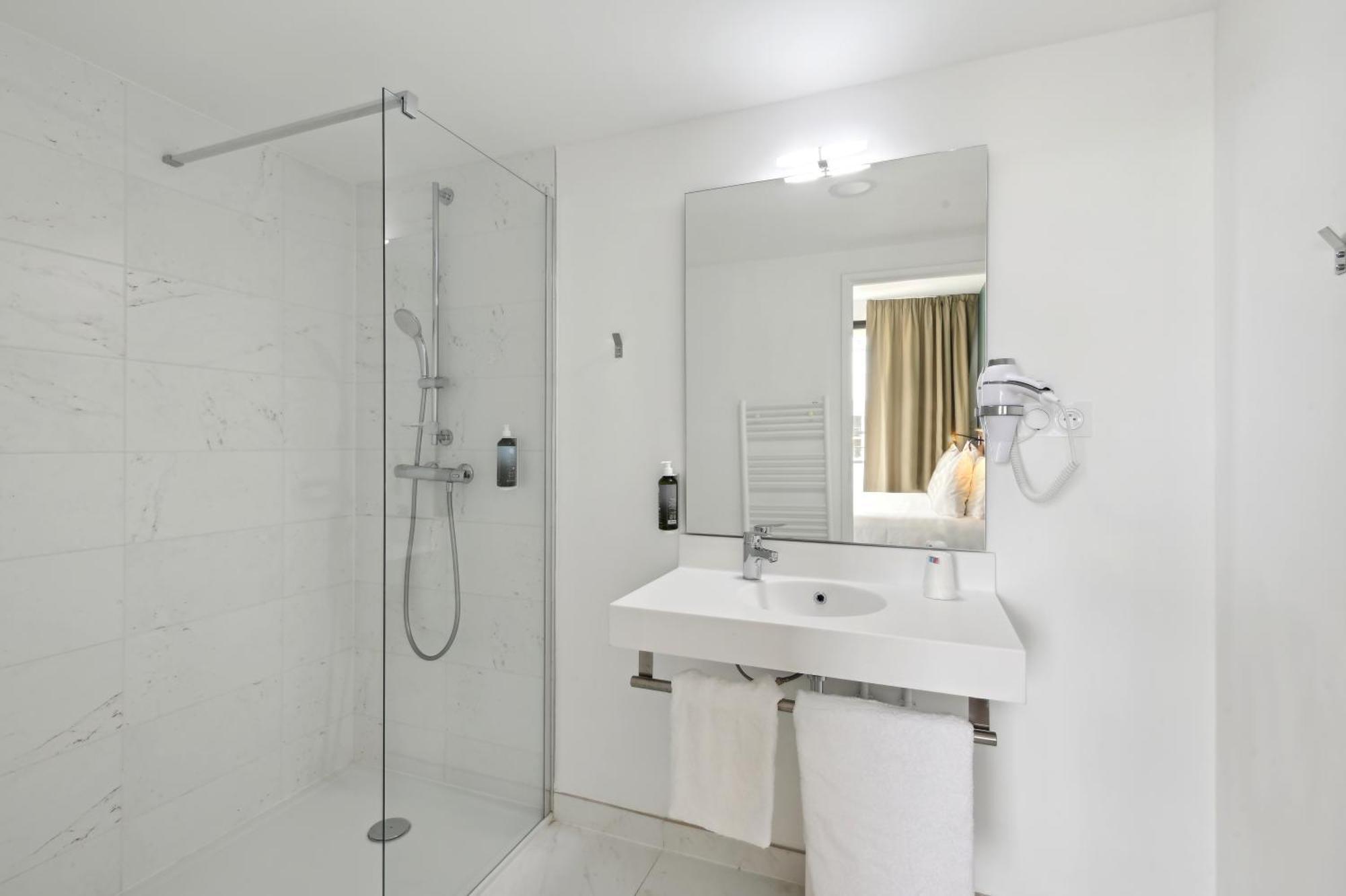 All Suites Hotel Paris Pleyel L'Ile-Saint-Denis Екстериор снимка